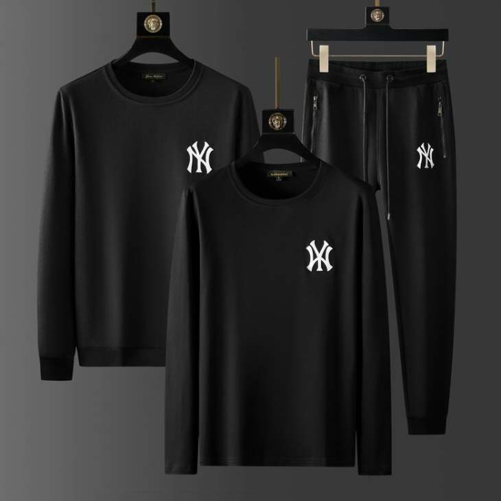 Picture of Gucci Sweater Suits _SKUGucciM-4XL25c226540007